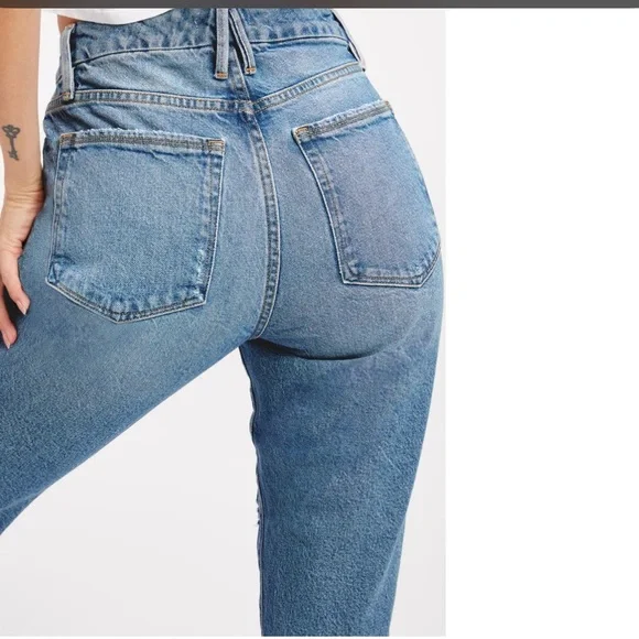 Good American Good Classic Distressed Straight Leg Jeans - Picture 2 of 7